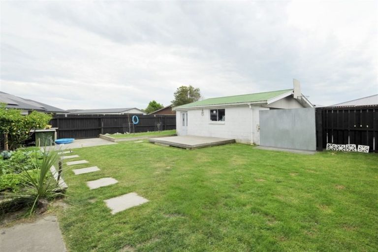 Photo of property in 167 Queenspark Drive, Parklands, Christchurch, 8083