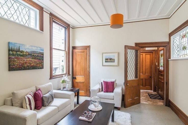 Photo of property in 266 The Terrace, Te Aro, Wellington, 6011