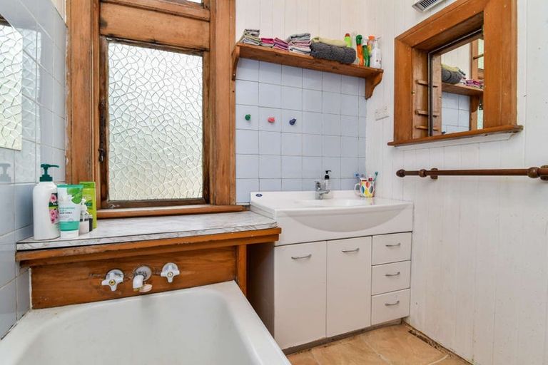 Photo of property in 54 Walter Street, The Glen, Dunedin, 9011