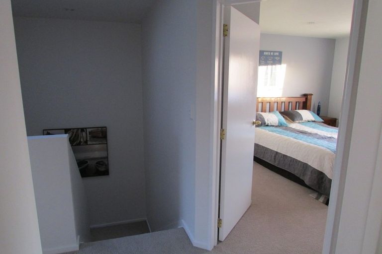 Photo of property in 6/14 Fields Parade, Oteha, Auckland, 0632