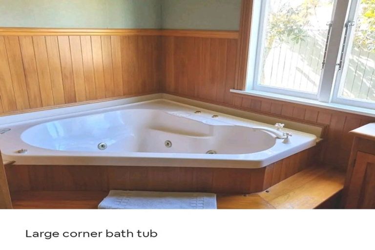 Photo of property in 8 Fox Street, Opunake, 4616