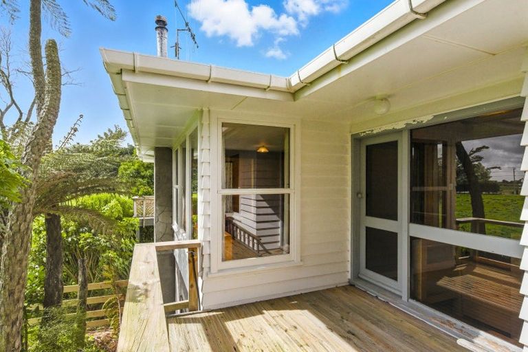 Photo of property in 74 Arapaepae Road, Levin, 5510
