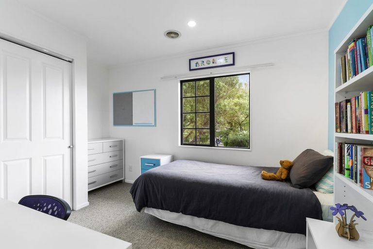 Photo of property in 14 Waikare Street, Karori, Wellington, 6012