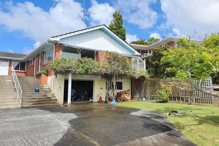 Photo of property in 1/15 Kayeleen Place, Cockle Bay, Auckland, 2014
