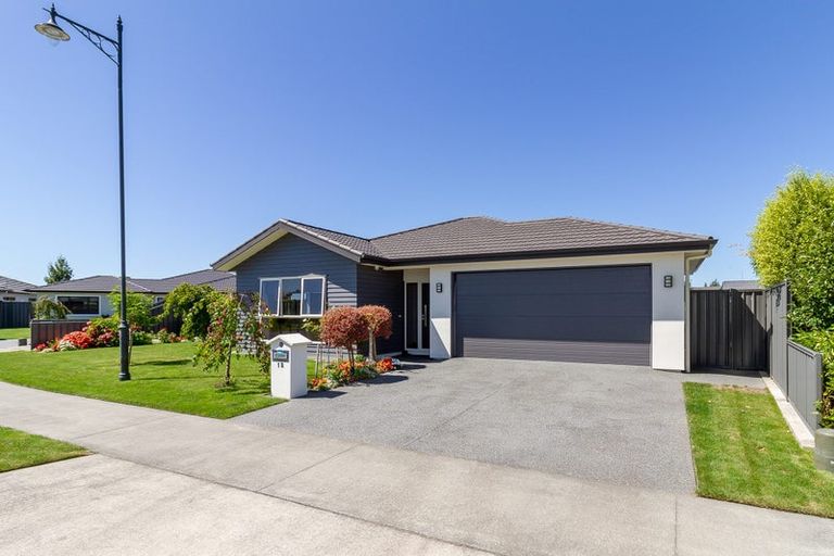 Photo of property in 12 Rotoiti Way, Poraiti, Napier, 4112