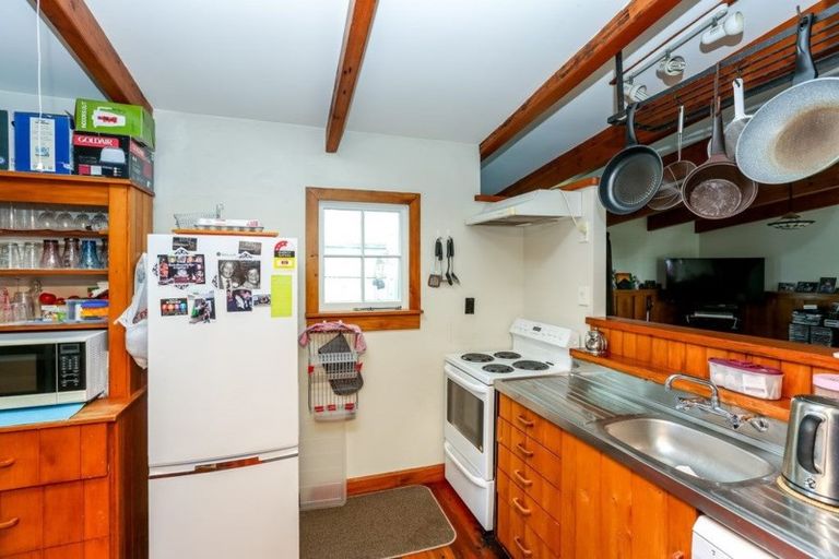 Photo of property in 6 Oriental Street, Welbourn, New Plymouth, 4312