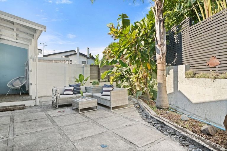 Photo of property in 8 Clyde Street, Mount Maunganui, 3116