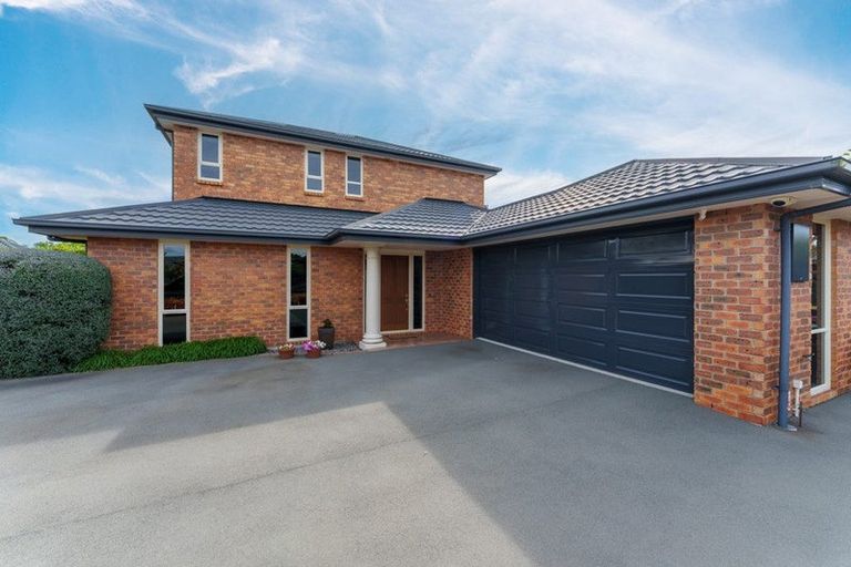 Photo of property in 9 Saint Clair Close, Harewood, Christchurch, 8051