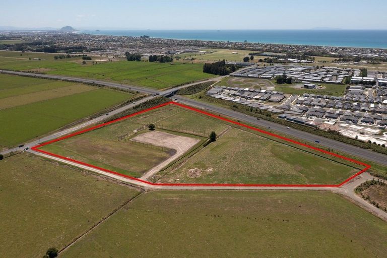 Photo of property in 227 Parton Road, Papamoa, Te Puke, 3187