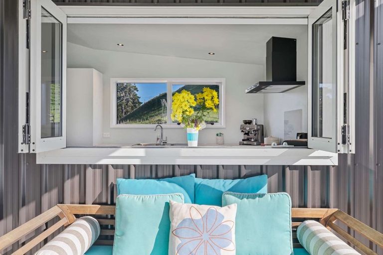 Photo of property in 50 Binns Road, Karioitahi, Waiuku, 2683