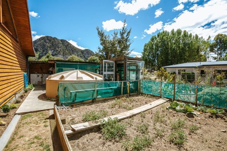 Photo of property in 17 Balneaves Lane, Albert Town, Wanaka, 9382