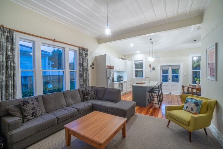 Photo of property in 46 Lombard Street, Palmerston North, 4410