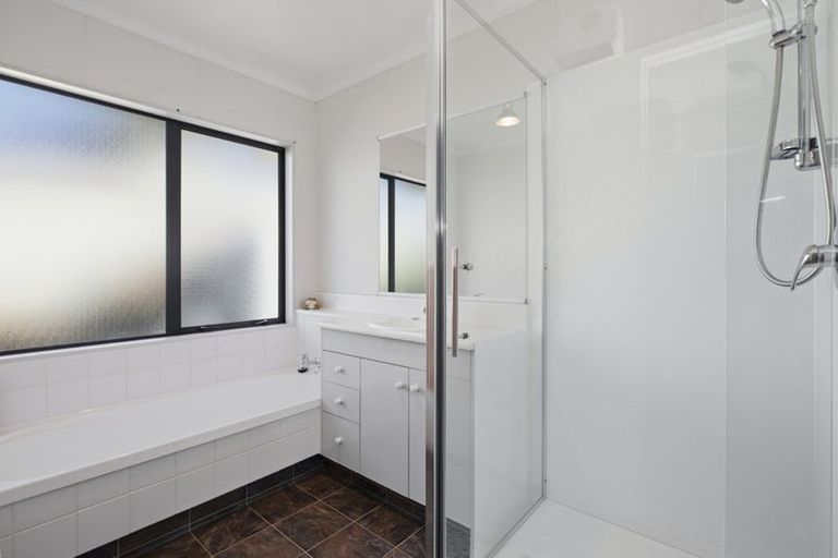 Photo of property in 8 Sunvale Place, Gate Pa, Tauranga, 3112