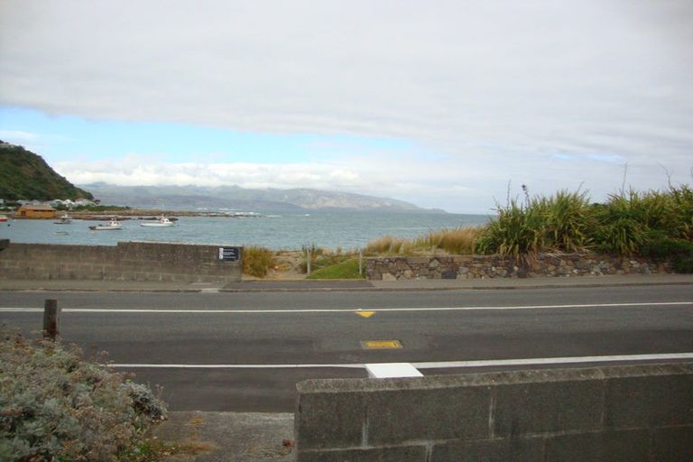 Photo of property in 2/201 Derwent Street, Island Bay, Wellington, 6023