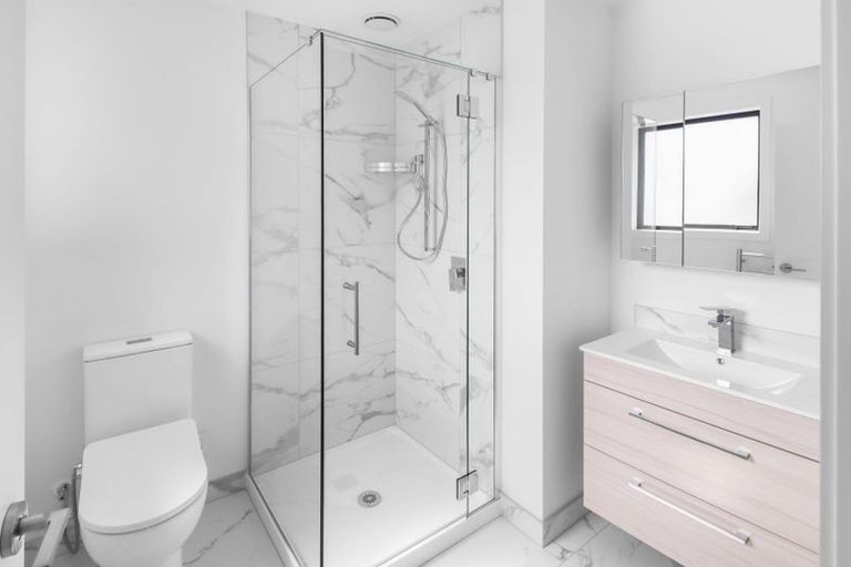 Photo of property in 1/4 Collingwood Street, Waterloo, Lower Hutt, 5011