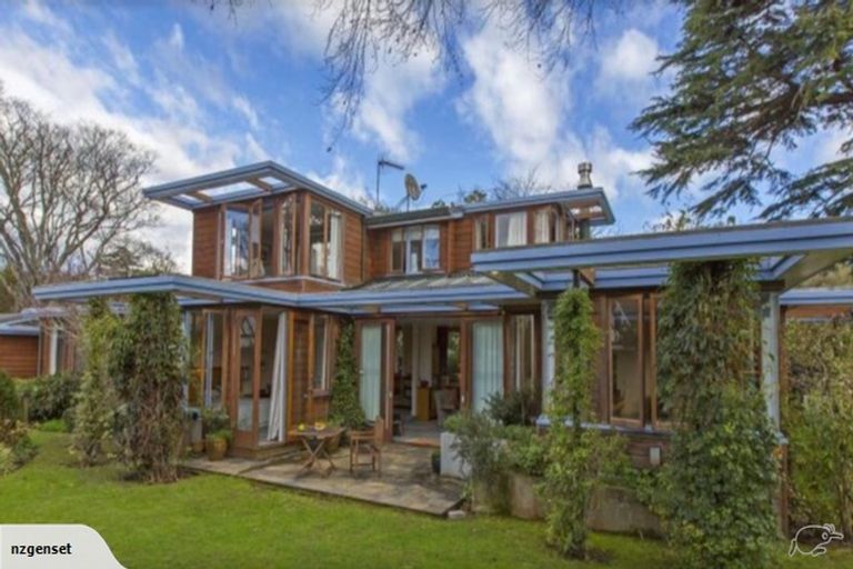 Photo of property in 23 Golf Road, Heretaunga, Upper Hutt, 5018