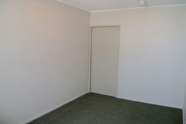 Photo of property in 23 Rangitane Street, Maupuia, Wellington, 6022