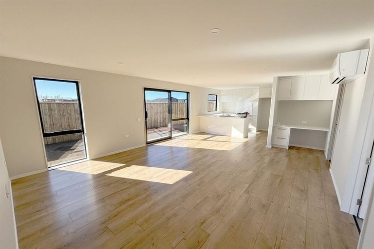 Photo of property in 15 Busby Way, Rolleston, 7614