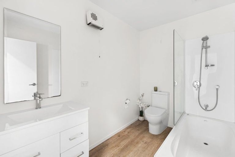 Photo of property in 5 Mallard Street, Albert Town, Wanaka, 9305