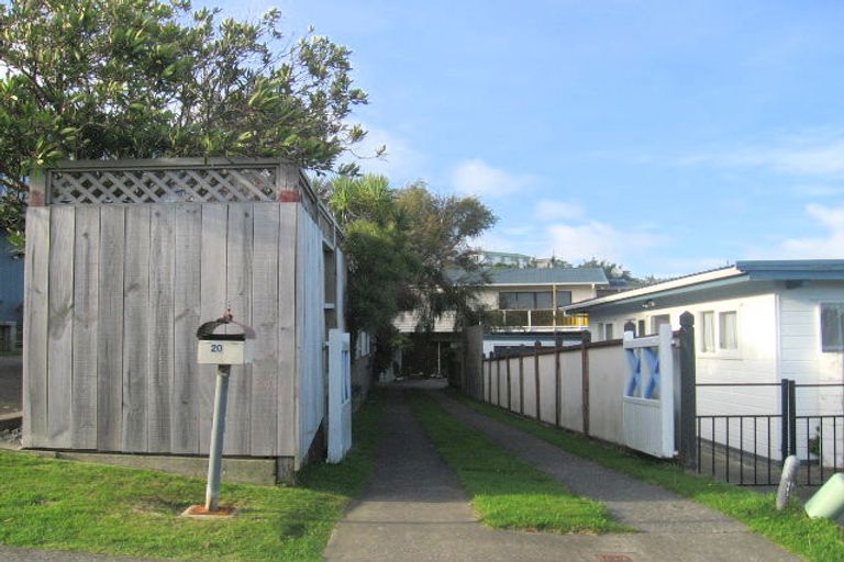 Photo of property in 20 Eskdale Road, Papakowhai, Porirua, 5024