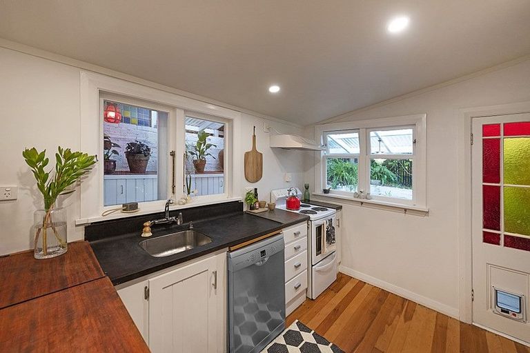 Photo of property in 128 Ohiro Road, Brooklyn, Wellington, 6021