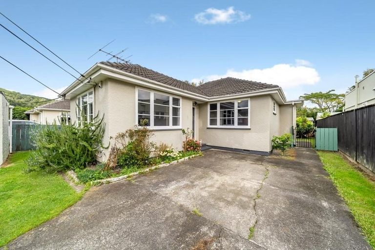 Photo of property in 32 Murray Street, Wallaceville, Upper Hutt, 5018