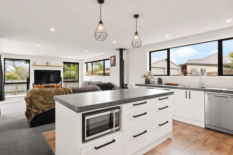 Photo of property in 86 Main South Road, Green Island, Dunedin, 9018