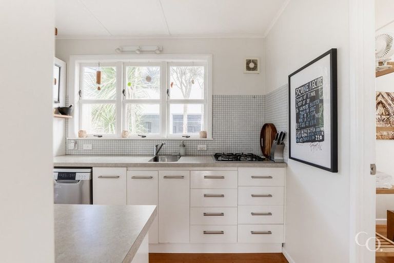 Photo of property in 15 Sutherland Avenue, Mount Maunganui, 3116