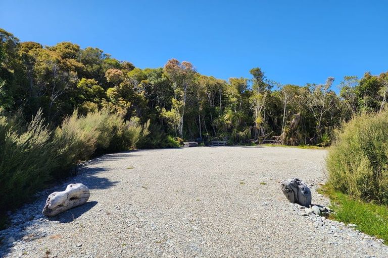 Photo of property in 51 Stuart & Chapman Drive, Karoro, Greymouth, 7805