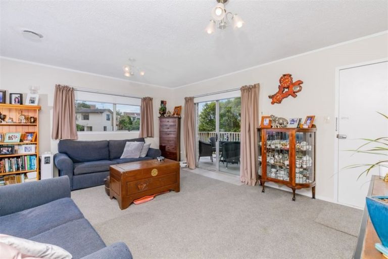 Photo of property in 1/13 Redwing Street, Browns Bay, Auckland, 0630