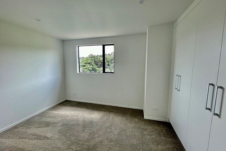 Photo of property in 32a Poruru Close, Papakura, 2110