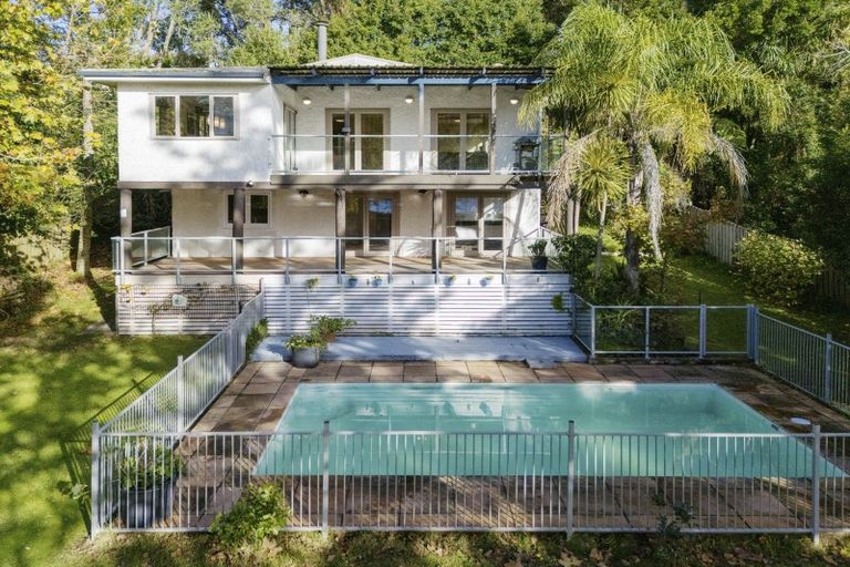 Photo of property in 23 Glencoe Road, Browns Bay, Auckland, 0630