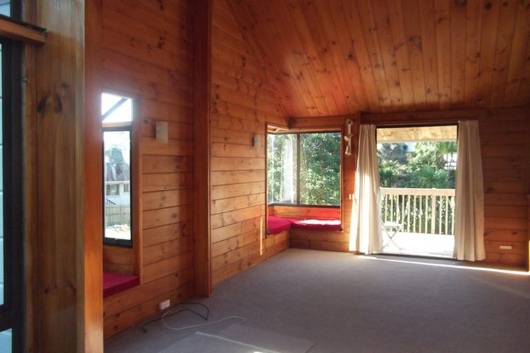 Photo of property in 2/21 Long Bay Drive, Torbay, Auckland, 0630