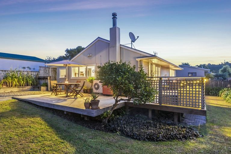 Photo of property in 63 Ruapehu Street, Paraparaumu, 5032