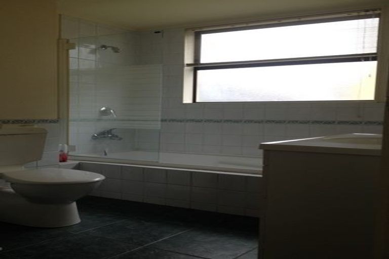 Photo of property in 568f Adelaide Road, Berhampore, Wellington, 6023