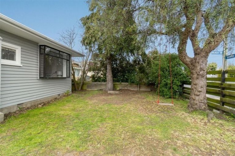 Photo of property in 2 Milton Street, Somerfield, Christchurch, 8024