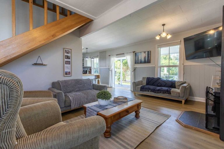 Photo of property in Dippers Halll, 28 Bell Street, Otane, 4202