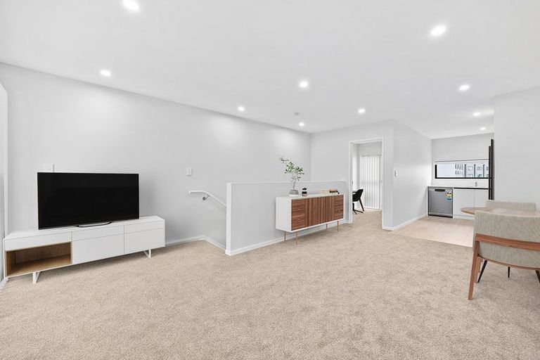 Photo of property in 10 Tukari Lane, Mangere Bridge, Auckland, 2022