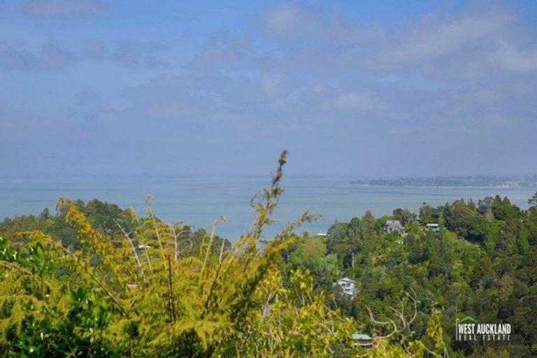 Photo of property in 65 Tane Road, Laingholm, Auckland, 0604