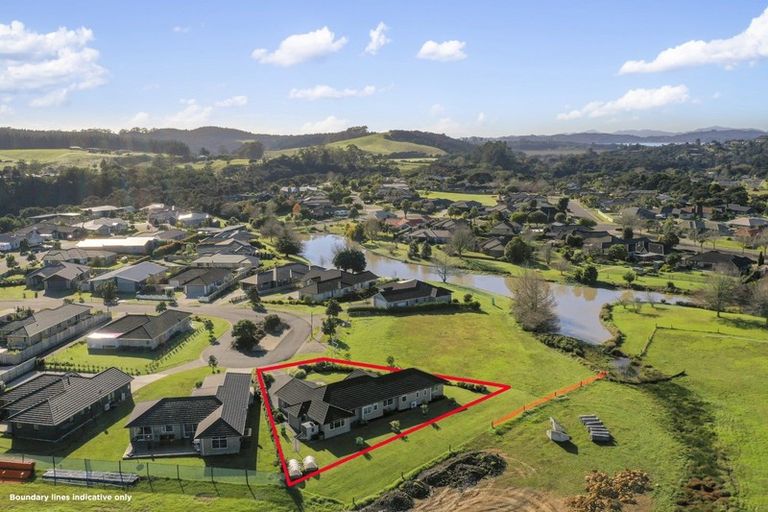 Photo of property in 14 Captains Loop, Haruru, 0204