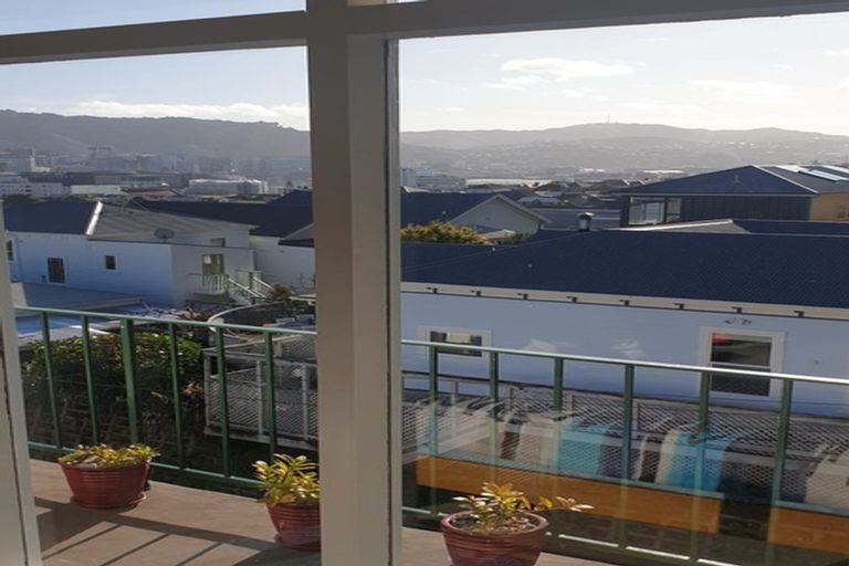 Photo of property in 7/4 Scarborough Terrace, Mount Victoria, Wellington, 6011
