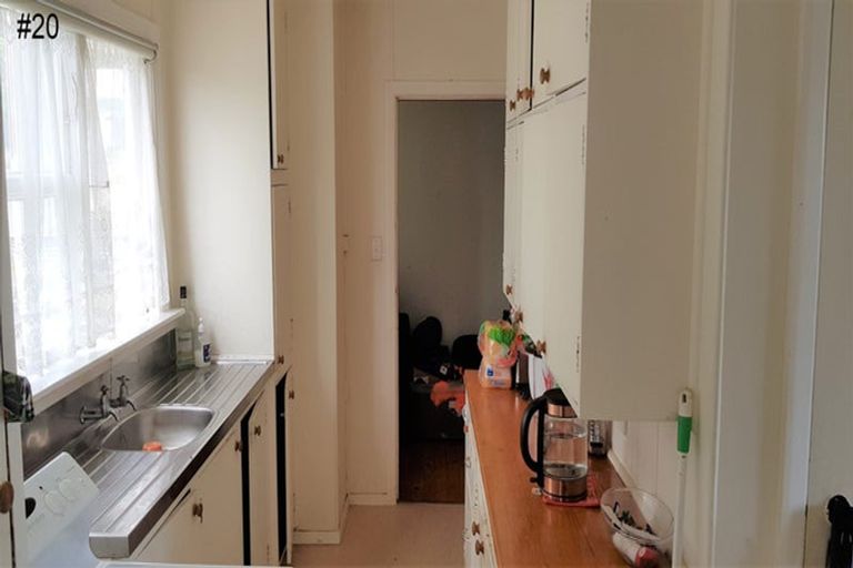 Photo of property in 20-22 Sievers Grove, Cannons Creek, Porirua, 5024