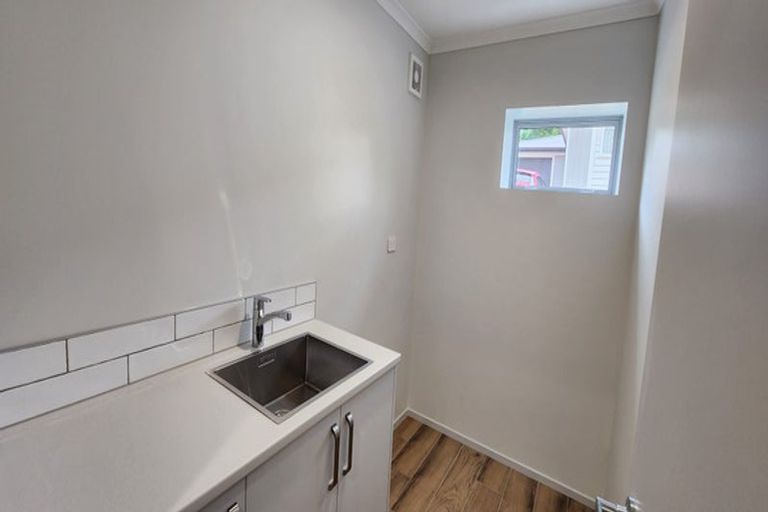 Photo of property in 1 Danden Way, Pukekohe, 2120