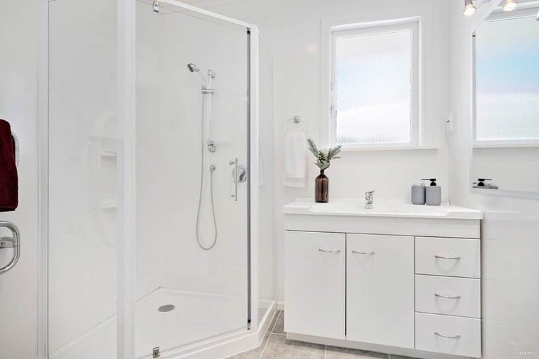 Photo of property in 1/3 Greenhill Crescent, Pakuranga, Auckland, 2010