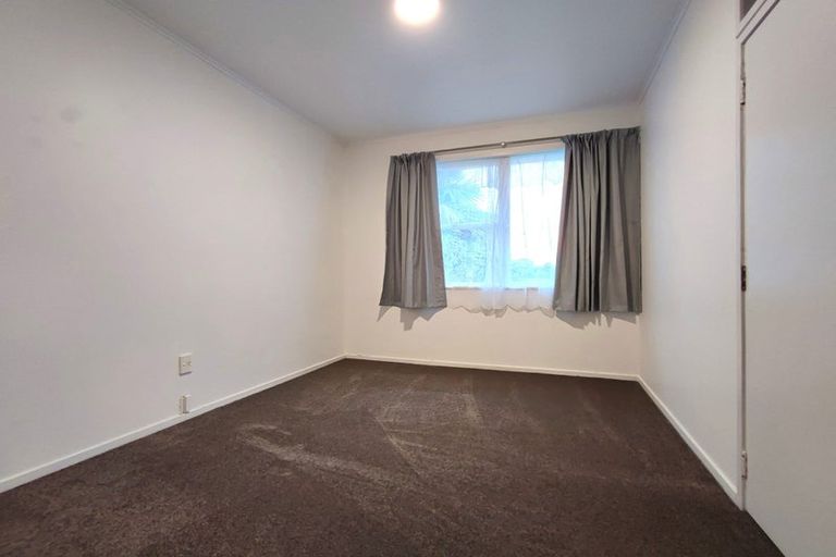 Photo of property in 79 Harrington Road, Henderson, Auckland, 0610