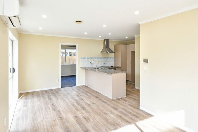 Photo of property in 1/36a Kenderdine Road, Papatoetoe, Auckland, 2025