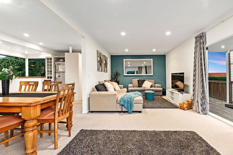 Photo of property in 9 Chorley Avenue, Massey, Auckland, 0614