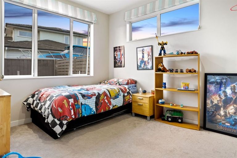 Photo of property in 18 Kahika Grove, Huapai, Kumeu, 0810