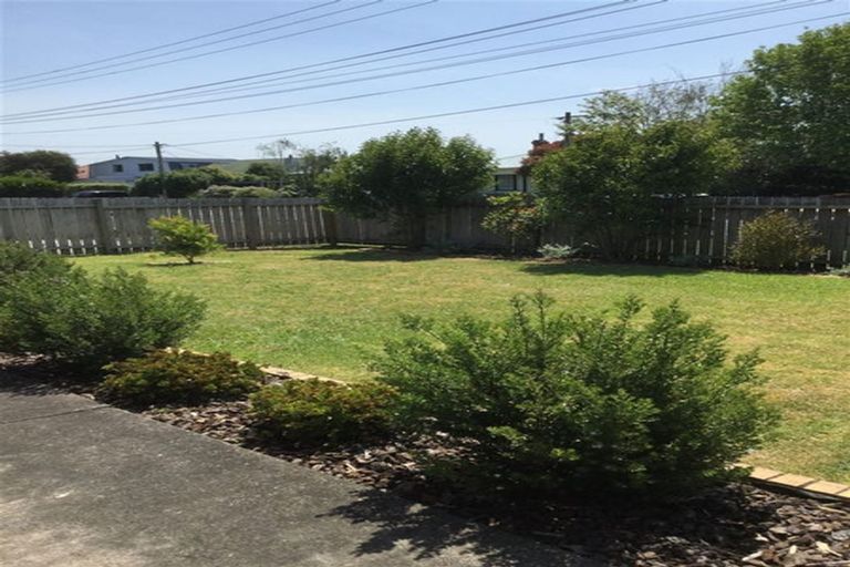 Photo of property in 1/112 Titirangi Road, New Lynn, Auckland, 0600