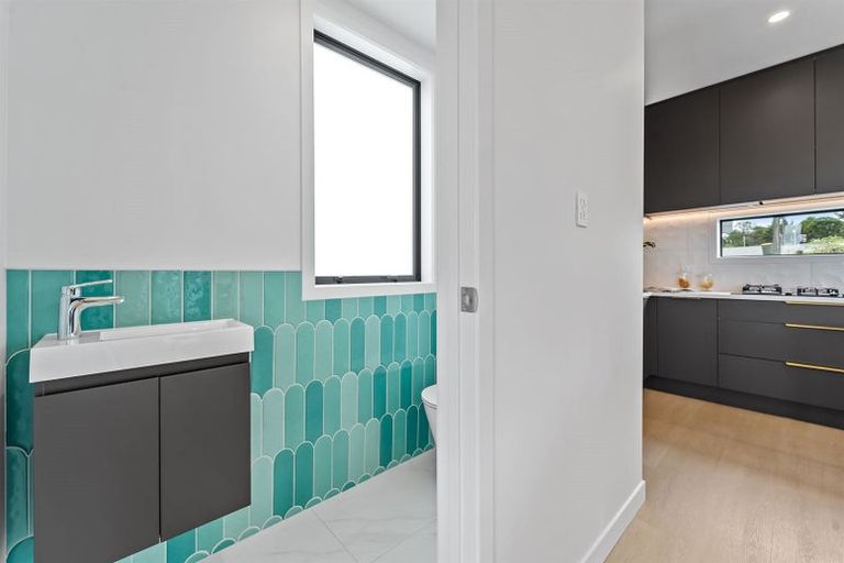 Photo of property in 1/591a East Coast Road, Browns Bay, Auckland, 0632